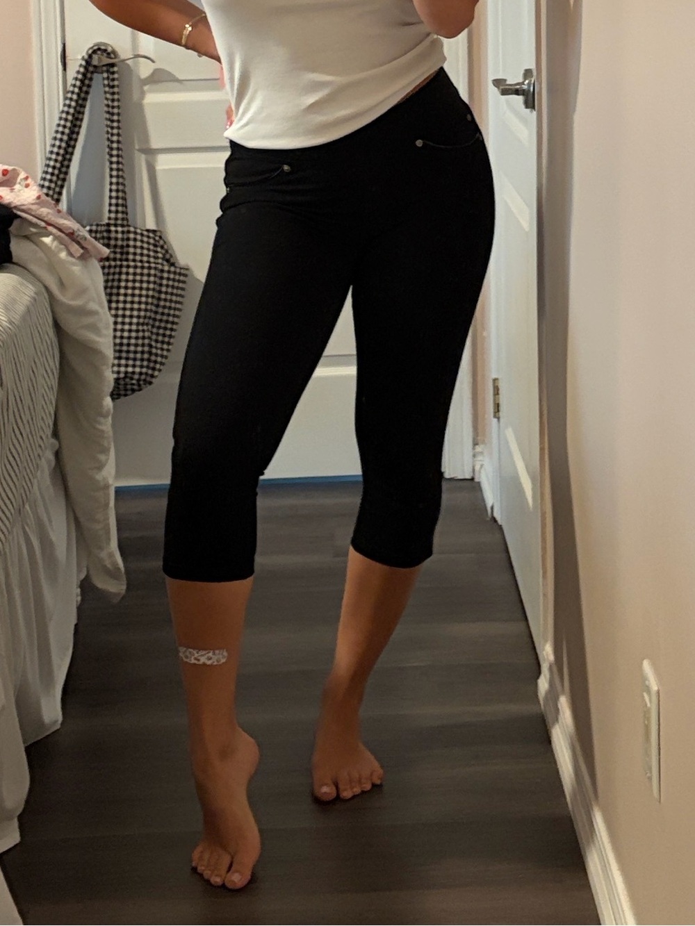 Women's Black Cropped Ponte Leggings - Stretch Capri Pants